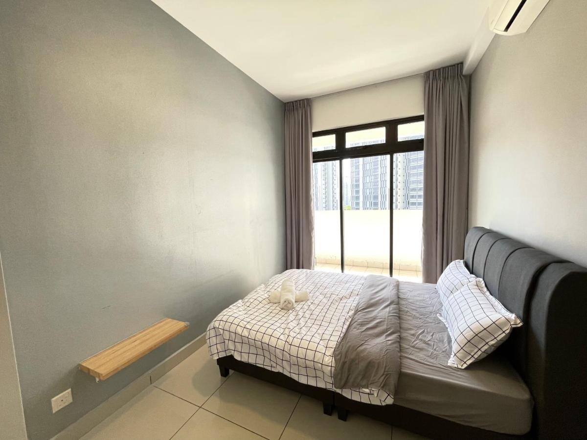 Meridin Medini By Wp Homestay Nusajaya  Exterior photo
