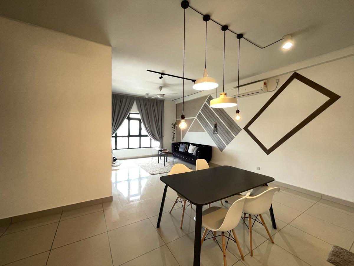 Meridin Medini By Wp Homestay Nusajaya  Exterior photo